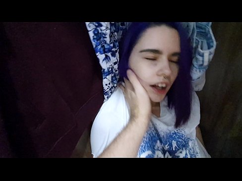 ❤️ Xwişka min di dolabê de dît û alîkariya wê kir ☑ Porno li ku.pornoincest.ru ❤